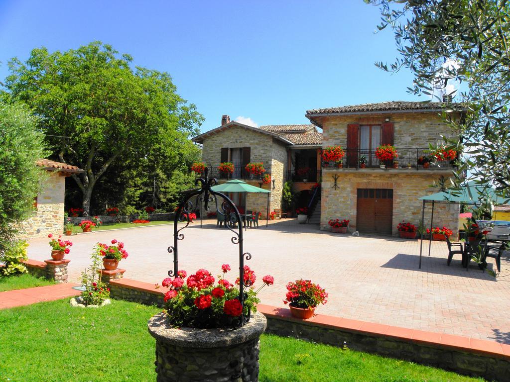 Aurora Villa Gubbio Bagian luar foto