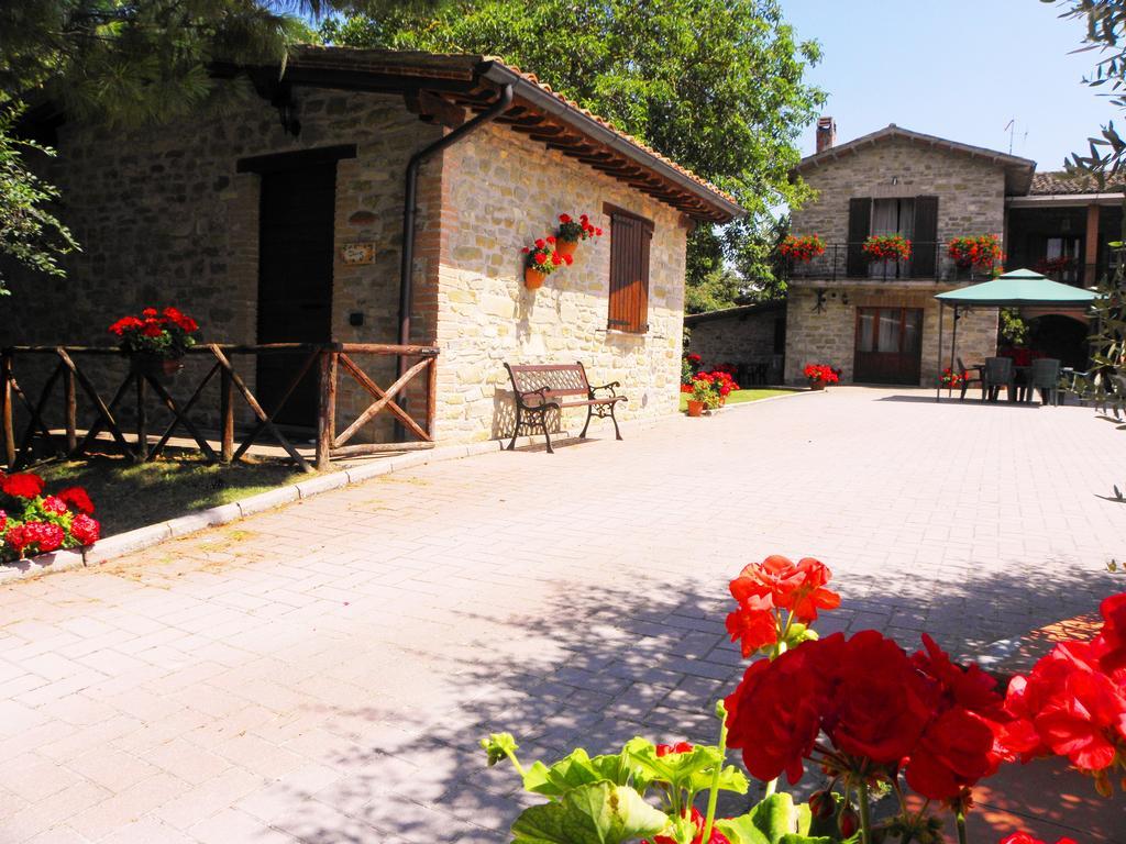 Aurora Villa Gubbio Bagian luar foto